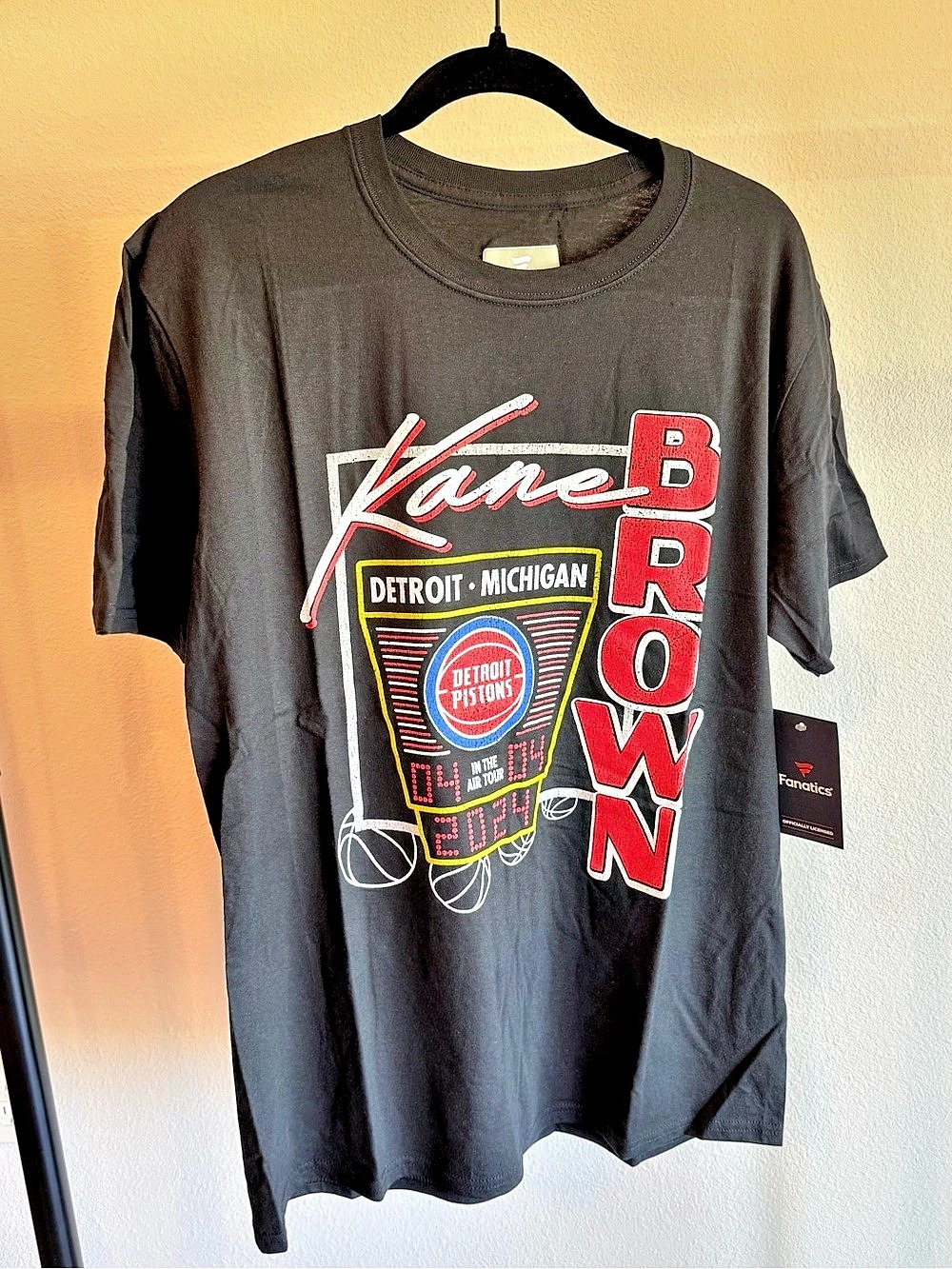 Fanatics Kane Brown Detroit Pistons In The Air Tour 2024 T-Shirt